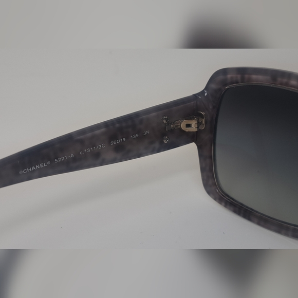 NWOT Chanel Women's Sunglasses Gradient Tint CC Logo 5221-A 56-19-135 - Picture 12 of 16